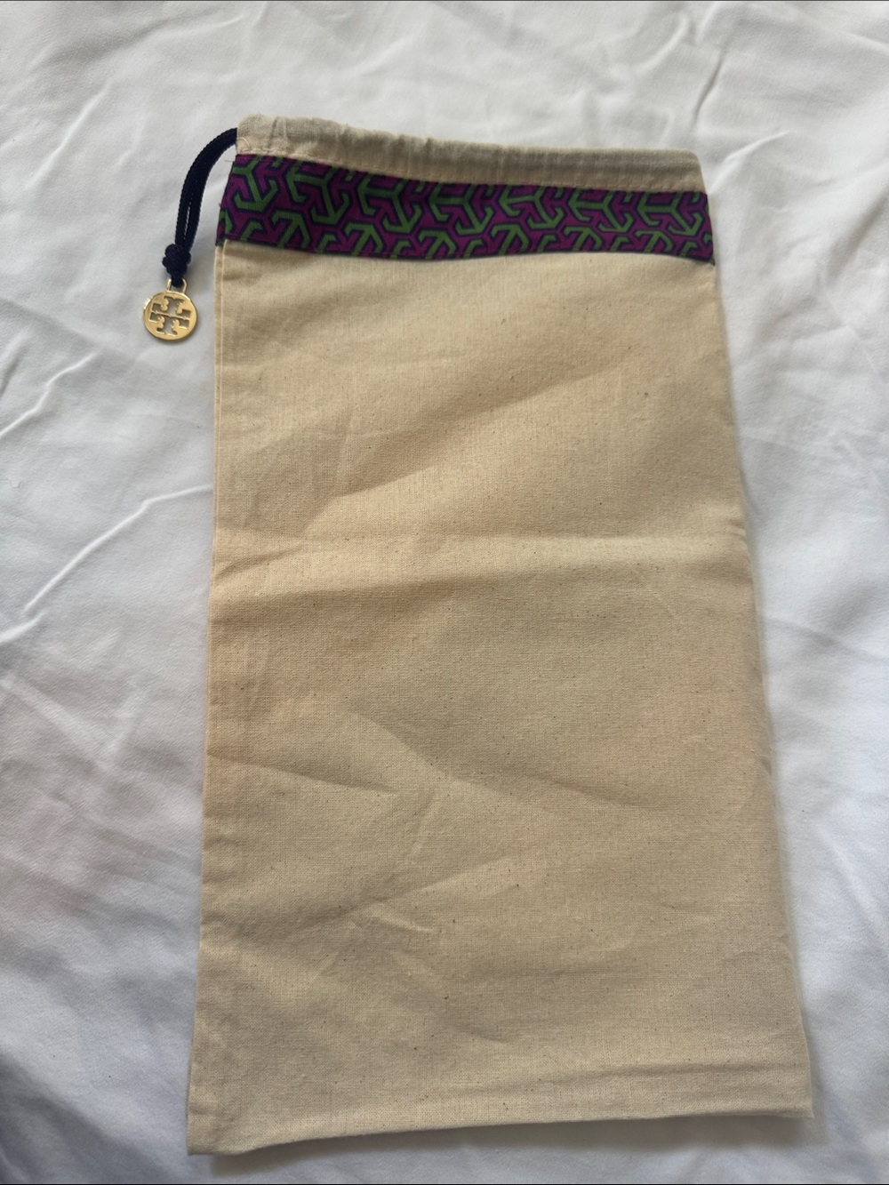 Drawstring dust bag